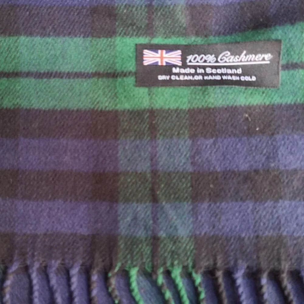 100% Cashmere Blue Green Tartan Scarf made in Scotland NEW!